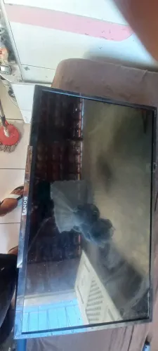 Vendo tv de de 32 polegadas sony pra retirada de peças