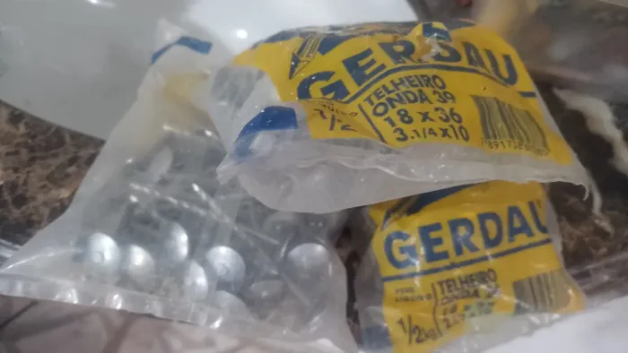 Pacotes de pregos p telhas 