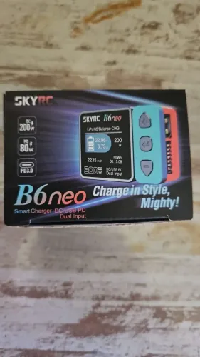 Carregador Lipo inteligente skyrc B6Neo 200 w