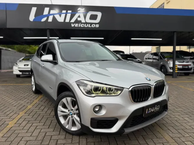 BMW X1 Sdrive 20I X-line 2.0 TB Active Flex 2017