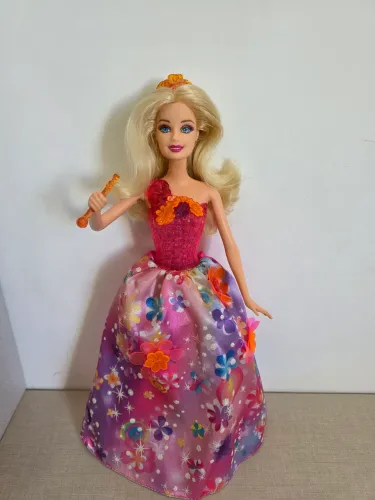Boneca Barbie Original Mattel - Princesa Alexa Musical e com Luzes ( Portal Secreto)