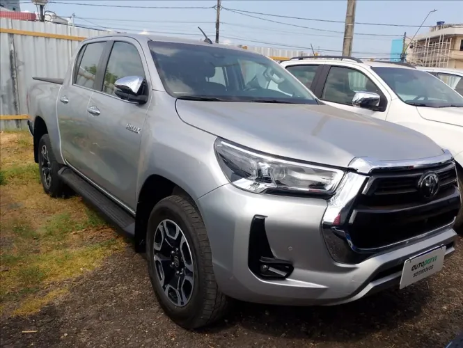 Toyota Hilux CD SRX 4X4 2.8 TDI 16V Diesel Aut. 2025