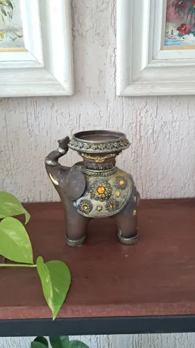 Elefante decorativo indiano! Pode ser castiçal.