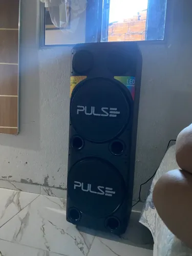 Vendo caixa de som pulse 2300w nova 1 semana de uso !!!