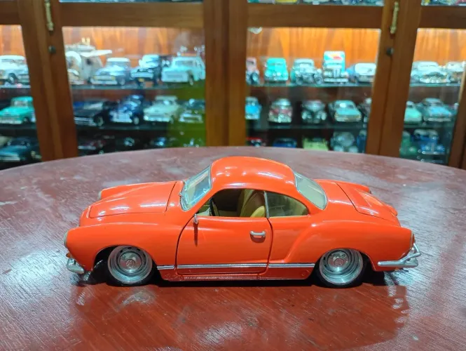 Karmanguia customizado escala 1/18