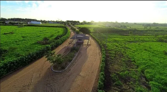 Terreno de 1.000 m² (20x50) em condomínio fechado com excelente infraestrutura.