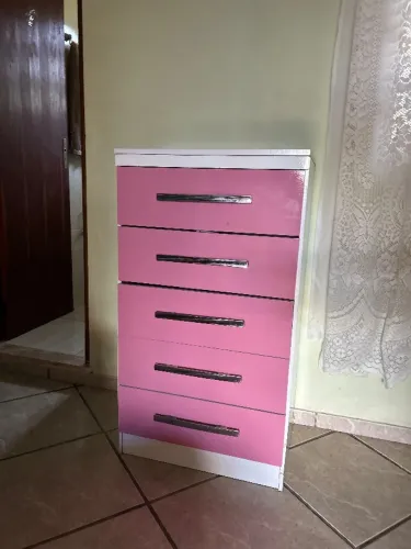Cômoda Rosa