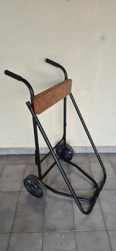 Carrinho para motor de popa