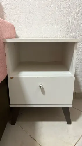 Mesa de Cabeceira