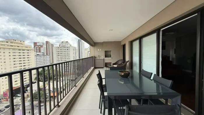 APARTAMENTO À VENDA NA VILA MARIANA - 3 DORMITÓRIOS, 3 SUÍTES, 2 VAGAS DE GARAGEM.