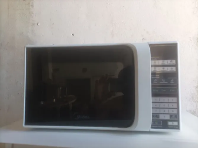 Microondas Midea MTRS21