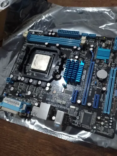 Phenom x4 quadicore + processador sempron AM3