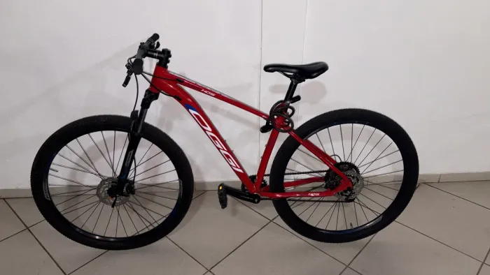Bike oggi hack hds 8v, 4 meses de uso, tem seguro furto, garantia loja