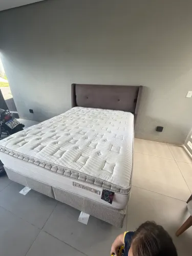 Cama queen