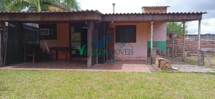 Velleda oferece espetacular sítio em condomínio com terreno plano de 600m² e casa em alven