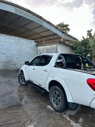 Mitsubishi L200 Triton HPE 3.2 CD TB Int.diesel AUT 2015