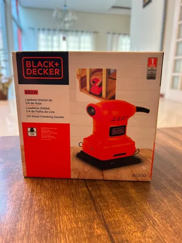 Lixadeira Orbital Black + Decker