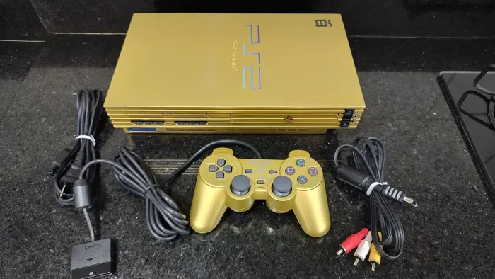 Sony Playstation 2 PS2 dourado gundam