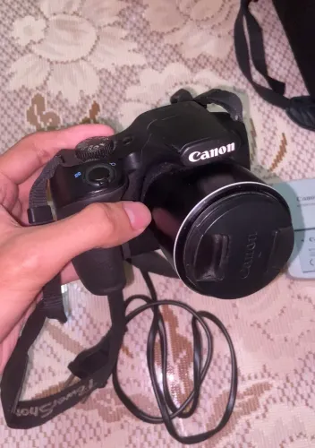 Canon PowerShot SX520HS 