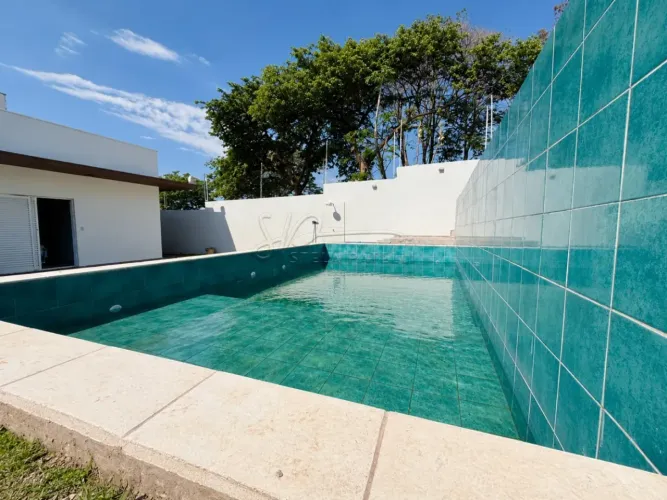 Casa de 300m² com 04 suítes para locação - Royal Park