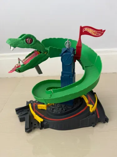 Pista Hot Wheels Ataque da Cobra