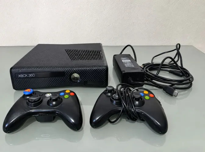 Xbox 360 SLIM Com Jogos