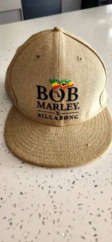 Boné Billabong Bob Marley Reciclado
