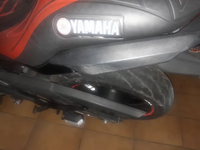 Vendo XJ6F 600 2010