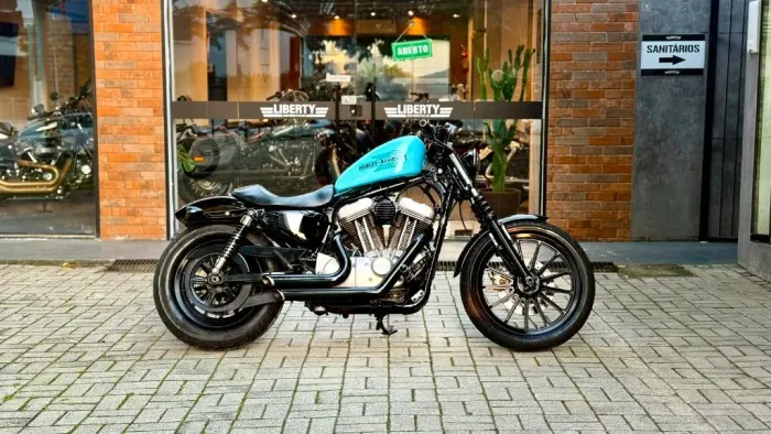XL 883 R