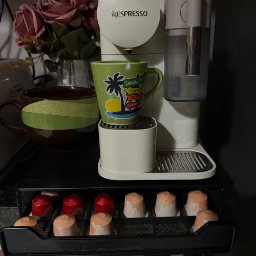 Cafeteira Nespresso Lattissima One Branca