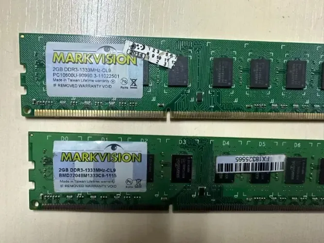 Memória para PC 4GB (2 pentes de 2GB) DDR3 1333MHz