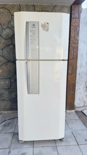 Geladeira Electrolux Frostfree seminova