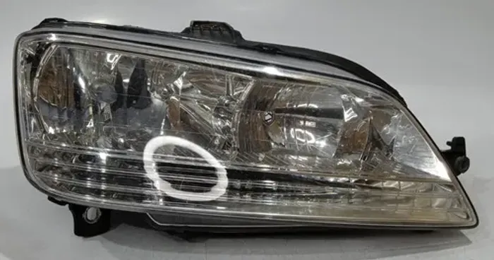 Farol Direito Fiat Ideia 2005 2006 07 08 2009 2010 / Detalhe Direito/passageiro