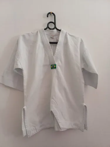 Kinomo takendo, veste até tamanho 12. Pouco uso