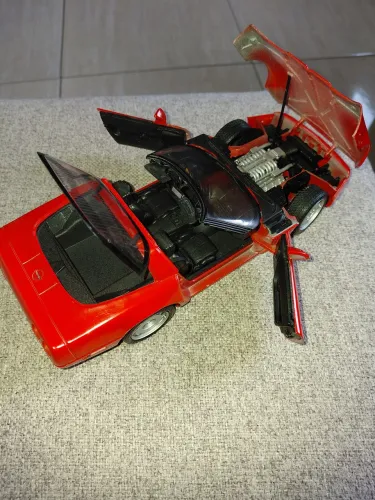Miniatura maisto 1/18
