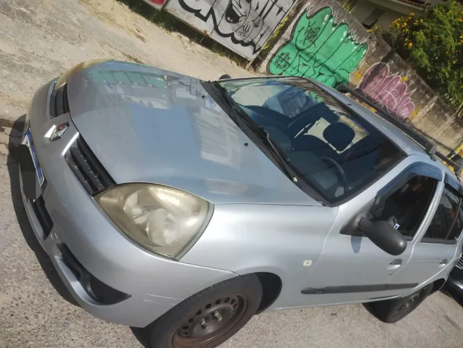 Renault Clio Authentique Hi-flex 1.0 16V 5P 2008