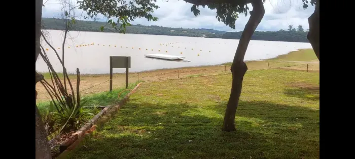 Terreno (Em condomínio) à Venda, 960m² - Bairro Balneário Quintas do Lago em Cláudio