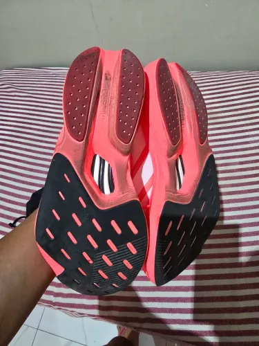 Tênis adidas usado 
