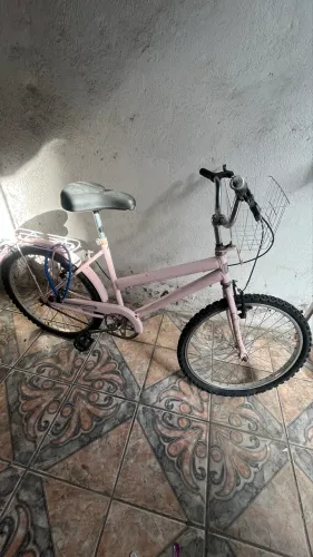 Bicicleta Feminina Aro 26 com Cestinha