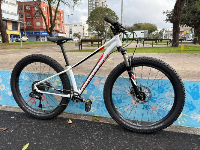 Specialized Fuse, tamanho XS, ótima para criança