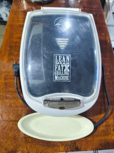George Foreman Grill Elétrico 