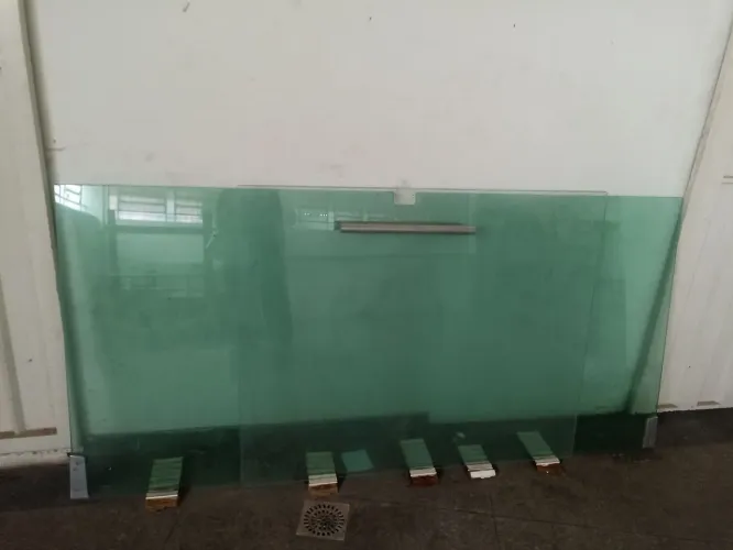 Porta blindex verde