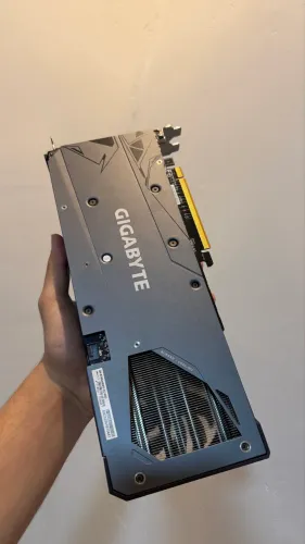 PLACA DE VÍDEO 7600 8GB