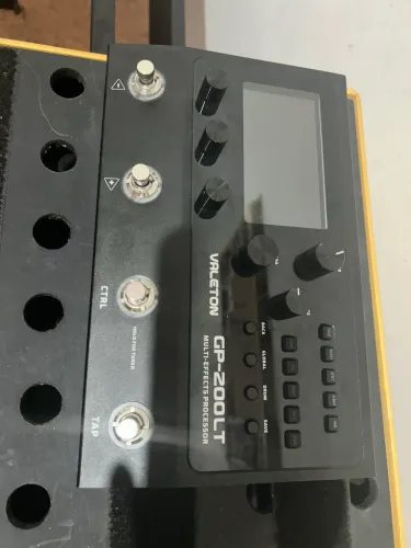 Pedaleira pedal VALETON GP 200 LT