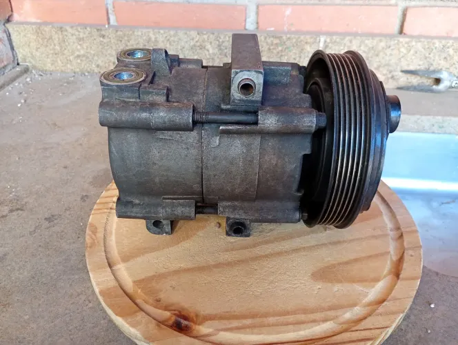 Compressor de ar condicionado para carro