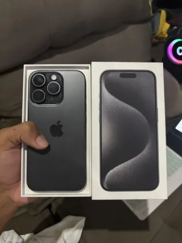iPhone 15 pro novíssimo 
