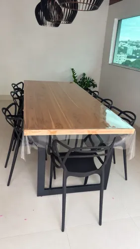 Jogo de mesa 8 cadeiras 2,20x1,00