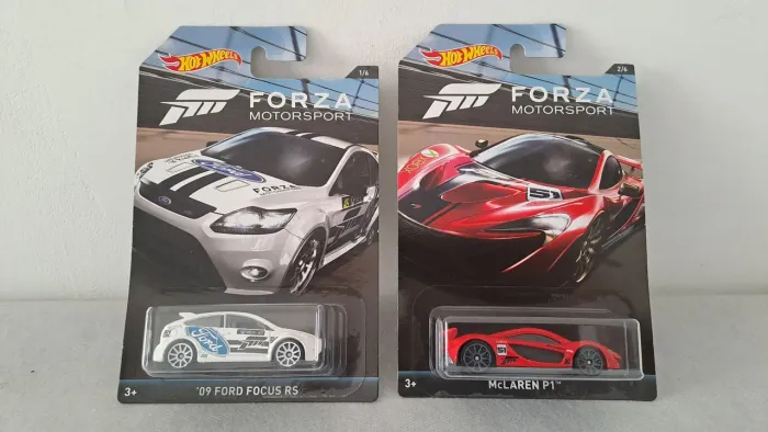 MT 2 Forza Motorsport Hot Wheels '09 Ford Focus RS + Mclaren P1 NOVOS E LACRADOS
