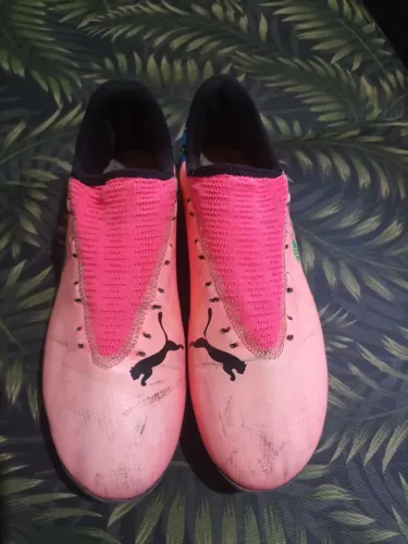 chuteira da puma Future 7, número 38, de campo, semi nova.