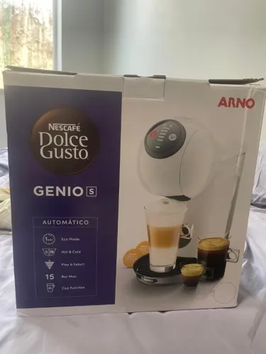 Cafeteira Dolce Gusto GenioS 220v branca